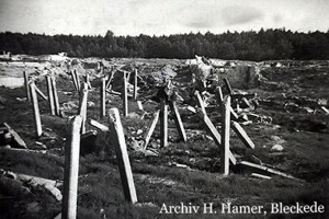 Bild 5: Säulen im Trümmerfeld der ehemaligen Tank-Behälter
